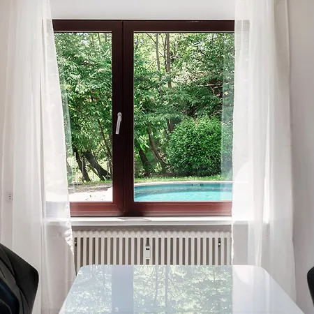 アパート Vira By Quokka 360 - Modern Flat With Pool *